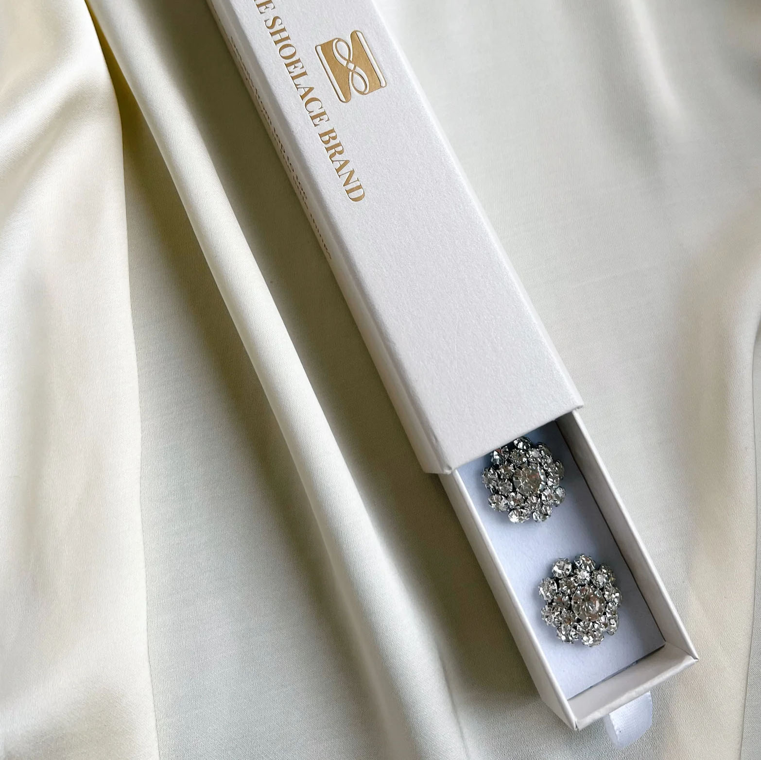 Olivia_CrystalFlowerButtonCharmSilver6