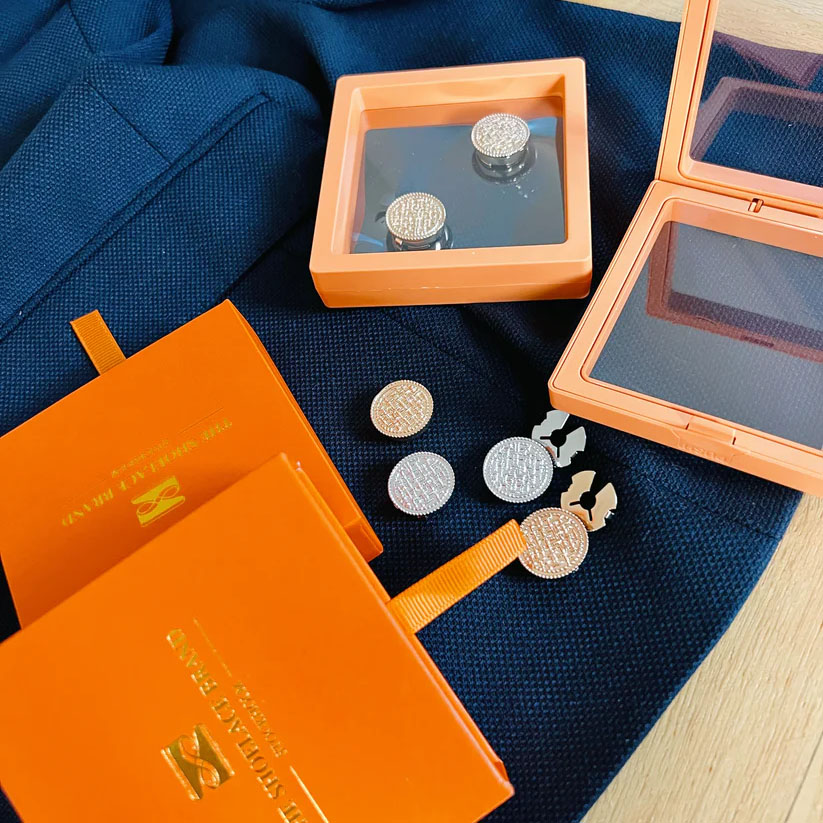 hampus_magnus-textured-button-charm-silver_gold_167f2f81-49a2-4667-b862-c2154f99eeef